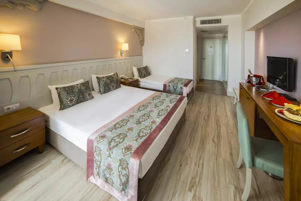هتل کرون سرنیتی آنتالیا-Side Crown Serenity Hotel-مهرپرواز