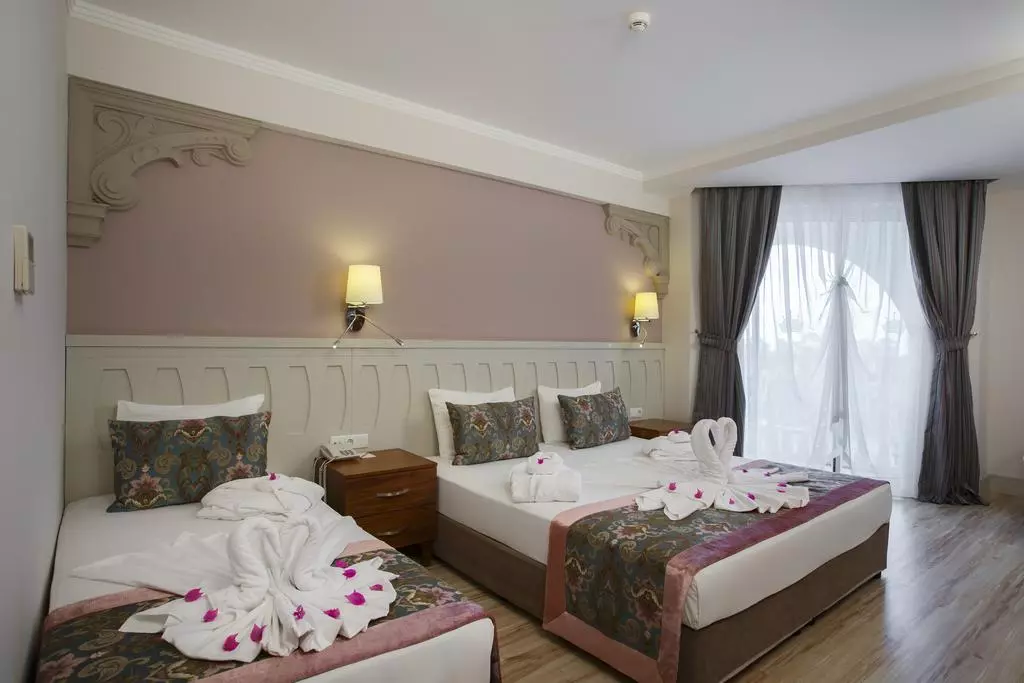 هتل کرون سرنیتی آنتالیا-Side Crown Serenity Hotel-مهرپرواز