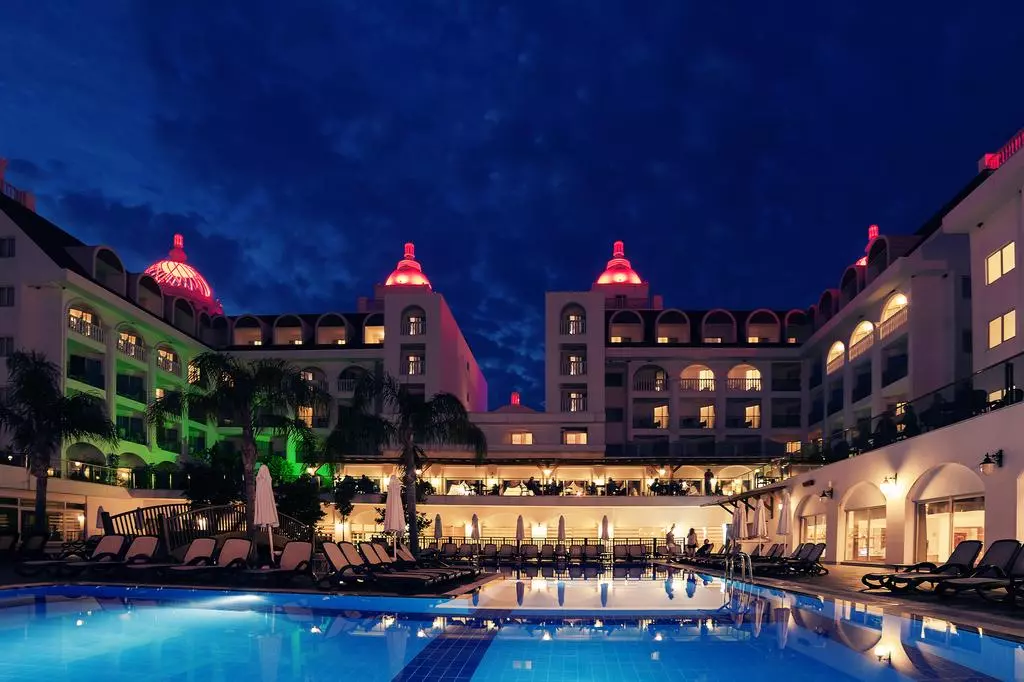 هتل کرون سرنیتی آنتالیا-Side Crown Serenity Hotel-مهرپرواز