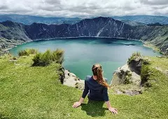 نما بی نظیر از دریاچه و دشت و صخره ها