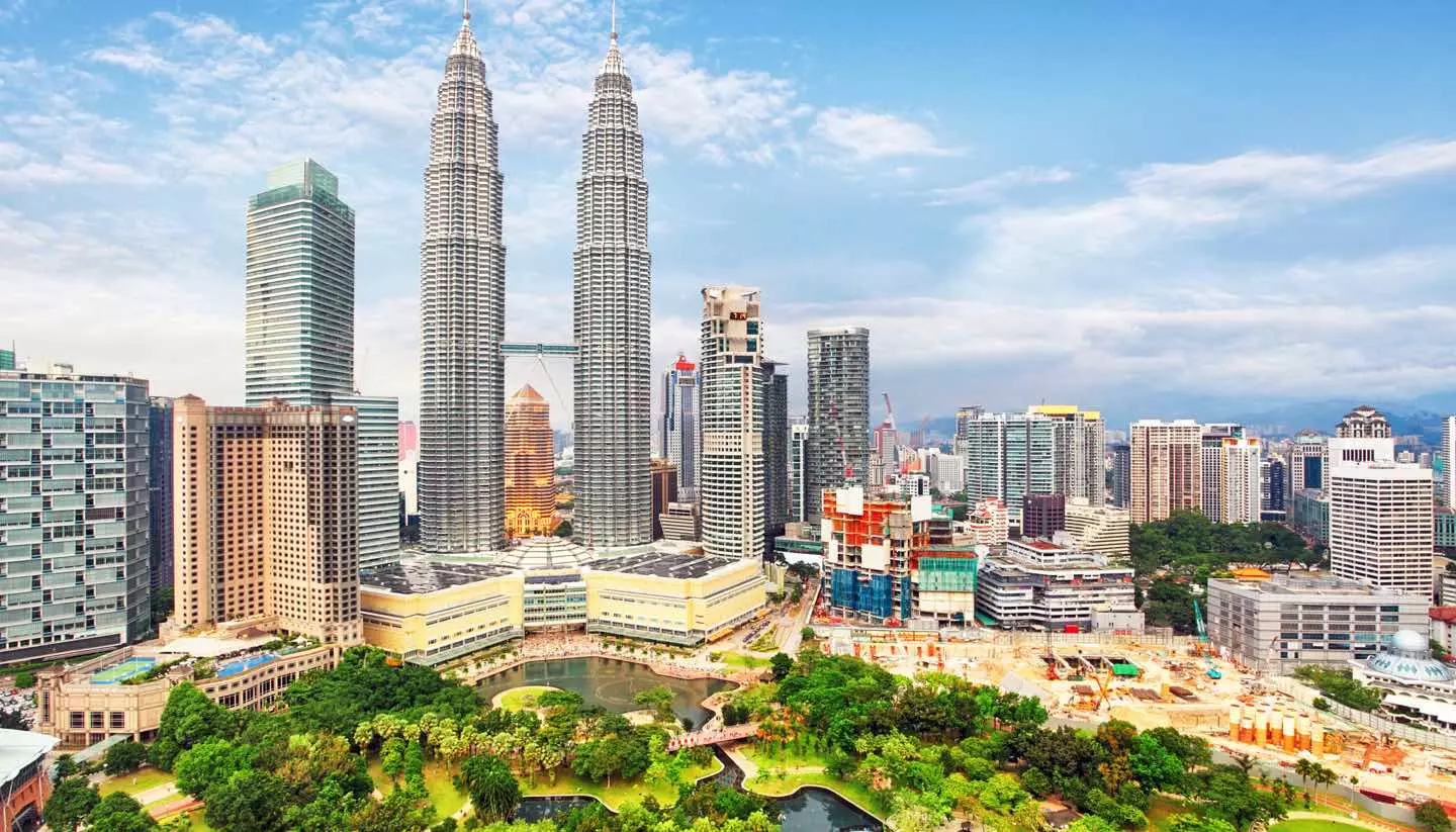 Think-Malaysia-KualaLumpur-517054964-TomasSereda-copy