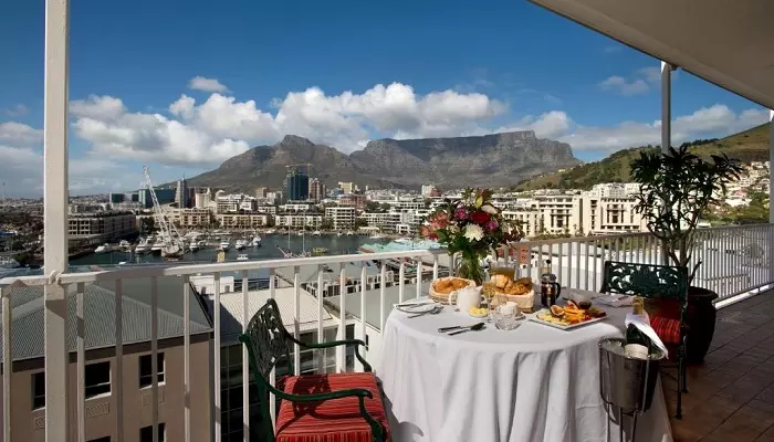 هتل کومودور کیپ تاون