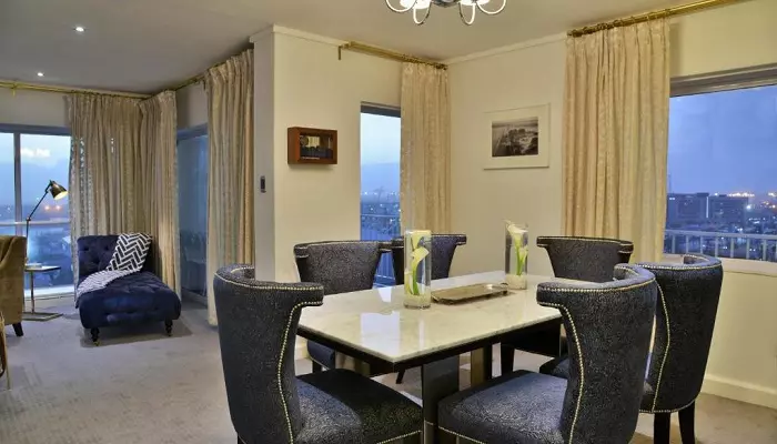 هتل کومودور کیپ تاون